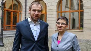 Už neplatí, že dokážeme cokoliv v jakémkoliv množství vyrobit nebo dovézt z číny. Vlada Zamlcuje Informace O Koronavirove Epidemii A Znemoznuje Poslancum Kontrolu Pirati Chteji Svolat Mimoradnou Schuzi Snemovny