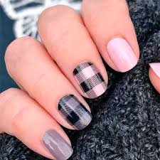 These manicure ideas are great for your every day glitter manicure! Color Street Nails Designs 2020 Cute Manicure
