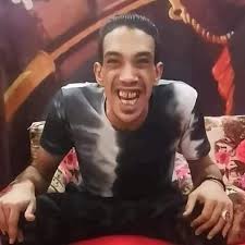 مازال حمو بيكا، يواجه العديد من الأزمات، لا سيما مشاكله المتكررة مع نقابة المهن الموسيقية، إلى أن تطرق لفتح مطعم جديد باسم بيكا سندوتش ، داخل مول جديد بالإسكندرية. Joe 1 5 ×'×˜×•×•×™×˜×¨ Ù„Ù…Ø§ Ø§Ø´ÙˆÙ ÙˆØ§Ø­Ø¯ ÙƒÙˆÙŠØªÙŠ Ø¨ÙŠØ³Ø¦Ù„ Ù…ØµØ±ÙŠ Ø­Ù…Ùˆ Ø¨ÙŠÙƒØ§ Ù‚Ø§Ù„ Ø§ÙŠÙ‡ Ù‡Ùˆ Ù…Ø´ Ø¹Ø§Ø±Ù Ø§Ù† Ø­Ø°Ø§Ø±ÙŠ Ù…Ù† Ø§Ù„ÙØ§Ù†Ø² Ø¨ØªØ§Ø¹ Ø´Ø·Ø©