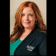 Debra Manges's Instagram, Twitter & Facebook