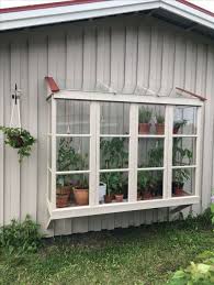 Kleine Gewachshausideen In Garten Und Hof 63 Tolle Ideen Fur Alle Die Fruhes Gemuse Und Blumen Lieben In 2020 Small Greenhouse Diy Greenhouse Plans Greenhouse Plans