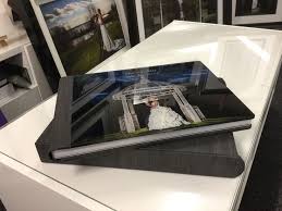 Crystal Glance From Garphistudio Perfect For Signature Photos From A Wedding Wedding Album Design Album Design Photo Album Design We are the wedding photo album, photo frame manufacture, and all of products could according your idea to. wedding album design