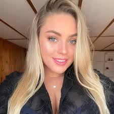 👤Stacy sent you a photo... (like to open)