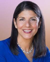 EPISODE 104: Saying Yes to Success, Saying Yes to Our Hearts with Deb  Poneman