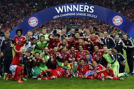 Spektakulär deswegen, weil paris eine großchance nach der anderen vergab, allein neymar. Uclw Champions League Weekly 2006