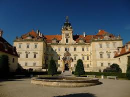 Schloss Valtice Burgen Und Schlosser Anwesen Burg