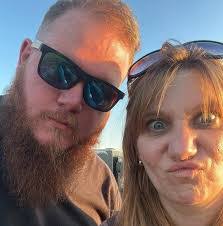 Courtney Retherford's Instagram, Twitter & Facebook