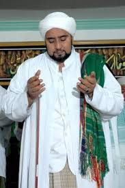 Habib syech abdul qodir assegaf busyro lana.mp3. Kisah Habib Syech Bin Abdul Qodir Assegaf Cerita Para Kekasih Allah