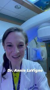 Annie Lavigne's Instagram, Twitter & Facebook