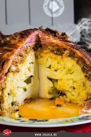 Blumenkohlbombe Low Carb Und Glutenfrei Salala De Rezept Blumenkohlbombe Rezepte Keto Fastfood
