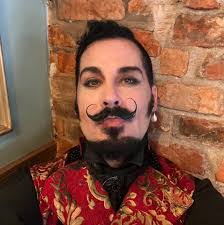 Richard Lillard's Instagram, Twitter & Facebook