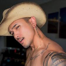 Chris Rolida (@chris.rolida) • Facebook