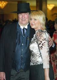Hugh o'brian's widow is challenging a petition filed by a woman who says she is the late actor's daughter and is entitled to a share of his estate. Hugh O Brian And Virginia Barber Dating Gossip News Photos