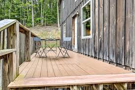 Hummingbird cabins has a large selection of vacation cabins with numerous locations, equipped with their own hot tub. Rogers Cabin With Private Hot Tub And Movie Room Rogers Updated 2021 Prices