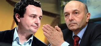 Lideri i lëvizjes vetëvendosje albin kurti dhe ushtruesja e detyrës së presidentit, vjosa osmani, e cila në zgjedhjet e 14… kurti e osmani hapin fushatën zgjedhore në pejë. Vjosa Osmani Pengesa E Koalicionit Ldk Vv Kurti I Jep Zgjidhjen Mustafes Real Story