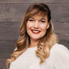 Spectacular sunrise this morning 😍 In the last 20 minutes, the clouds  rolled back in and snow is falling gently in the village :) The grooming  crew outdid themselves with 59 runs!