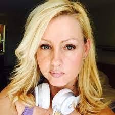 Johnna Heiskell's Instagram, Twitter & Facebook