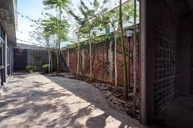 Kejora dan bintang adalah salah satu sinetron yang lebih fokus dengan hubungan kakak dan adik serta kasih sayang diantara mereka berbanding dengan sinetron yang lain. Metal Bees Production House Posts Facebook