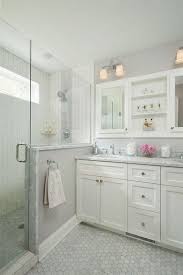 Best Small Master Bathroom Remodel Ideas 14 Bathroomremodeling Grey Bathroom Floor Light Grey Bathrooms Bathrooms Remodel