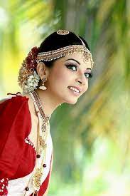 Engagement Hairstyle For Saree Sri Lanka