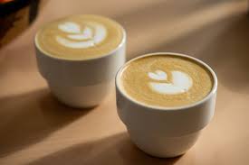 Latte art à Paris : l'atelier qui allie créativité et détente