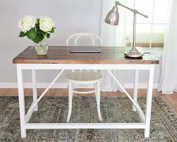 This simple yet stylish wood desk is easy to make and makes any home office pop! Easy Diy Computer Desk Angela Marie Made