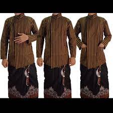 Pakaian adat jawa barat model kebaya ini selalu memberikan nuansa yang lebih, bagi orang jawa barat menggunakan kebaya adalah wajib, karena kebaya ini identik dengan busana jawa kuno yang. Jual Lurik Model Surjan Jawa Kab Bantul Sumbermili Tokopedia
