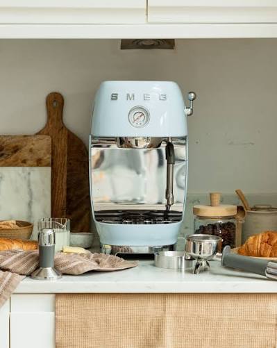 A better coffee ritual starts at home. From freshly ground beans to smooth  cold brew coffee, our Grinders and Cold Brew Coffee Machine are designed to  bring Italian café culture into everyday