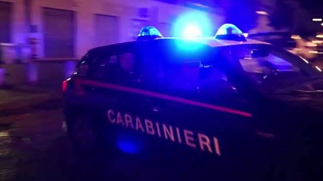 Roma, inseguimento nella notte: suv si schianta contro una pattuglia dei  carabinieri - IlFaroOnline