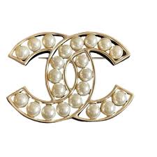 chanel badge