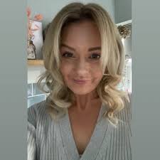 Lucy simms (@LucySimms)