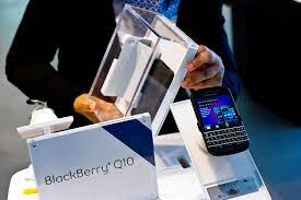 Download opera mini apk for blackberry q10 features: Sales Of Blackberry S Q10 Keyboard Phone Fall Flat Wsj