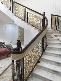 Pin By ابواب درج حديد القصور الذهبية On Doors And Gates Staircase Railing Design Stair Railing Design Railing Design