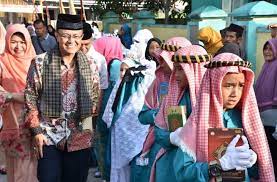 5 panduan pelaksanaan model 6 bulan. Prosesi Khatam Al Quran Bukti Tanggungjawab Orang Tua Terhadap Anak Posmetro Padang