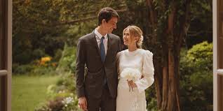 «άοσμος» και σαφώς όχι δομικός ήταν ο ανασχηματισμός της κυβέρνησης πριν τις εκλογές, καθώς δεν υπήρξαν αλλαγές στα υπουργεία οικονομικών, ανάπτυξης, εξωτερικών και εθνικής άμυνας, αλλά τουλάχιστον είχε ροζ χρώμα: Pantreythke O Gios Toy Ba8yploytoy Mpernar Arno Ths Louis Vuitton Aristokratikos Gamos Sto Parisi Nyfiko Oneiro Eikones Zwh Iefimerida Gr