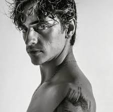 Родившийся в херсоне и отучившийся в лондоне полунин вышел на. Sergej Polunin Biografiya I Lichnaya Zhizn Baleruna