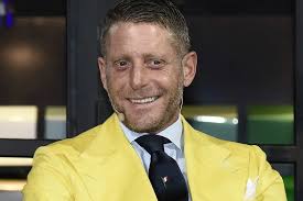 Bit.ly/ftimesubs lapo elkann, grandson of gianni. Chi E Lapo Elkann La Biografia E La Vita Privata Dell Imprenditore