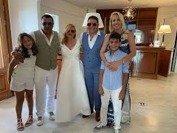 We did not find results for: Grhgorhs Mpi8ikwtshs Elenh Tsirigkakh Pantreythkan Sto Nhsi Twn Anemwn