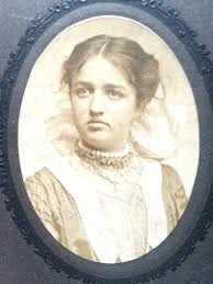 Susana Fulton Deffenbaugh devoted to her mother