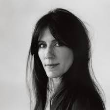 Henrietta Robertson's Instagram, Twitter & Facebook