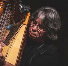 Ismael Ledesma y su “Arpa pura”