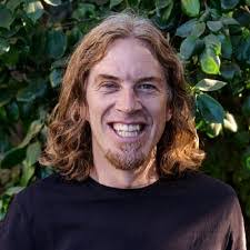 Cameron Yee's Instagram, Twitter & Facebook