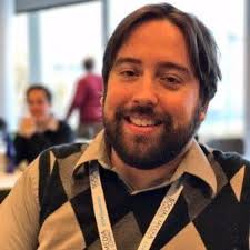 1698:Chris Barrows is a digital marketing professional and community...)