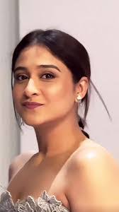 Cassandra Park's Instagram, Twitter & Facebook