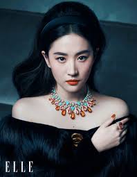 Lưu Diệc Phi ngày càng xinh đẹp rạng rỡ ở tuổi 36