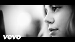 Louane Maman Louane Louane Chanteuse Chansons Francaises