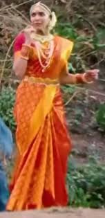 Actress Deepika Padukone Wearing A Tamil Style Saree In The Movie Chennai Express Fashion Art Fashion Saree