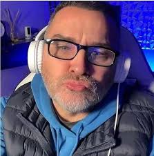 Today's my birthday but because of my condition no one ever wishes 😭💔