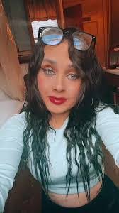 Shannon Lemley's Instagram, Twitter & Facebook