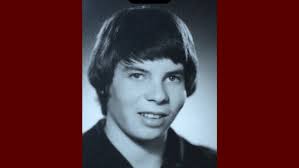 Obituaries: Barton; Duncan; Moore; Runge; Wattenberg; Williams